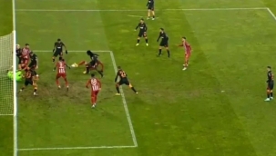 'Burada 40 kişiyiz gol neden iptal edildi anlamadık'