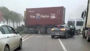 Bursa-İzmir karayolunda 22 araç birbirine girdi