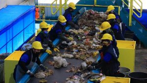 Büyükşehir tesisinde günde 180 ton evsel atık ayrıştırılıyor