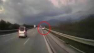 Çeşme Otoyolu'ndaki kaza, araç kamerasında