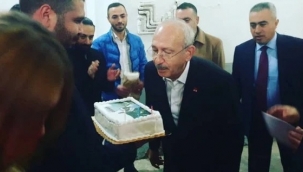 CHP Genel Başkanı Kılıçdaroğlu'na kutlama yağıyor! 74 yaşına girdi