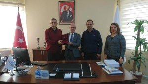 Denizi olmayan Manisa'daki üniversite denizcilik ödülü aldı