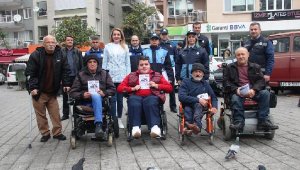Engelsiz yol için yürüdüler! Yürüyüşe Konak Zabıtası da katıldı