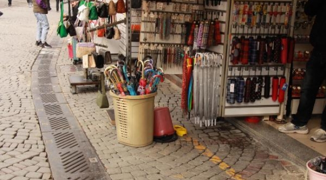 Esnaf sarı çizgiyi geçti, 2440 ceza kesildi