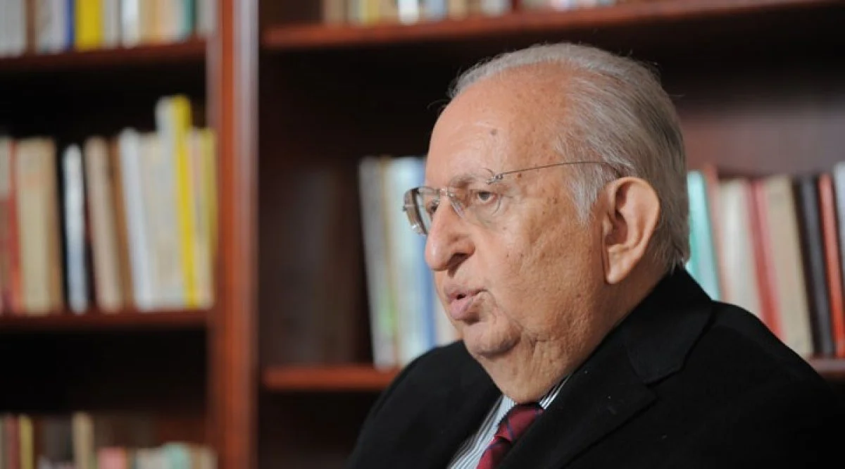 Hüsamettin Cindoruk'tan yeni anayasa teklifine tepki: Amaçları şeriat