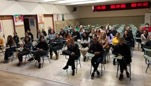 İzmir'de başlatılan 'Aile Okulu' projesi devam ediyor