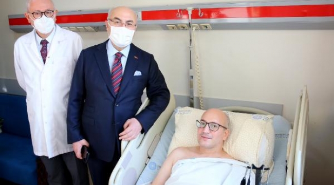 İzmir Valisi Köşger, yaralı Göztepe taraftarını ziyaret etti