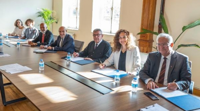 İzmir'de belediye, 6 eğitim vakfıyla imza attı!