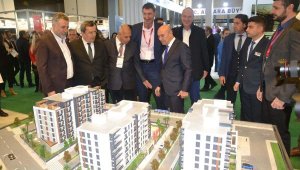 'Emlakçılık, İnşaat ve Kentsel Dönüşüm Fuarı' İzmir'de açıldı