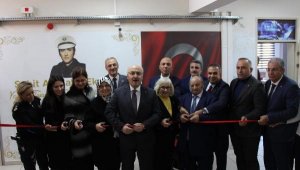 İzmir'de, şehit polis memurunun ismi robotik kodlama sınıfına verildi