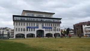 Kuşadası Belediyesi yeni binasında! Tüm birimler aynı yerde