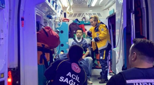 Nazilli'de otomobille minibüs çarpıştı: 9 yaralı