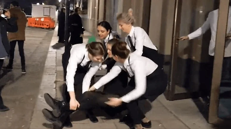 Nusret'in restoranını basan eylemciler böyle atıldı