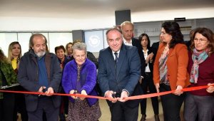 Öğretmen olma hayali kuran annesinin ismi kütüphanede yaşayacak