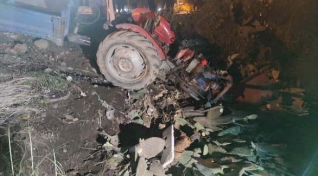 Otomobilin çarptığı traktörün sürücüsü öldü