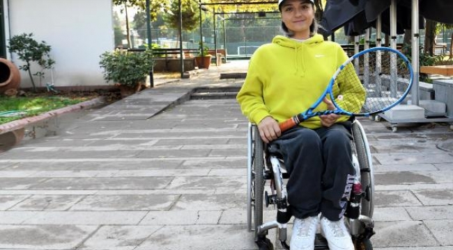 "Paralimpik tenisçi" Büşra Ün'ün hayatı 'Duvar' adıyla belgesel oldu