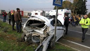 Salihli'de zincirleme kaza: 2'si çocuk, 8 yaralı