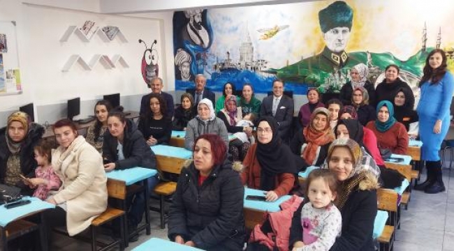 Uşak'ta 'Aile Okulu' projesi kapsamında 6 bin 291 aileye eğitim verildi