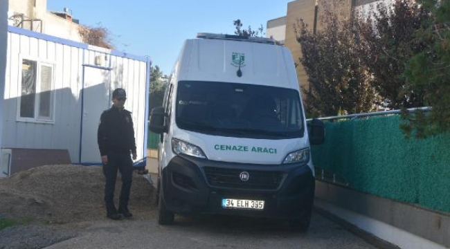 Uyuyan arkadaşını 20 bıçak darbesiyle öldürdü