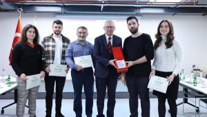 'Akıllı Kampüs Fikir ve Proje Yarışması'nda İzmirli gençler birinci oldu