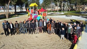 Alaşehir'de Zübeyde Hanım Parkı açıldı