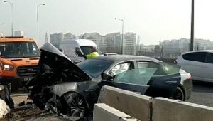 Alkollü sürücü, otomobille bariyere çarptı: 1 ölü