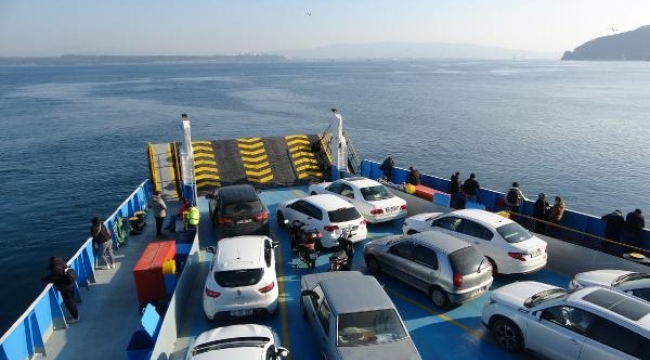 Bozcaada ve Gökçeada'ya yarınki feribot seferleri iptal edildi