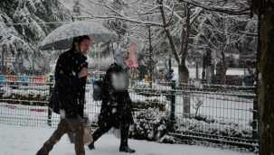 Burası İzmir'in ilçesi! Kar manzaraları