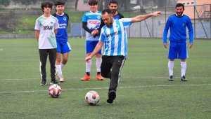 Camide imam, yeşil sahada başkan