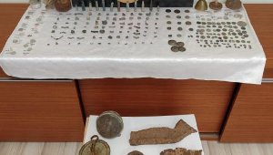 Çanakkale'de Osmanlı dönemi madalyaları ele geçirildi; 2 gözaltı