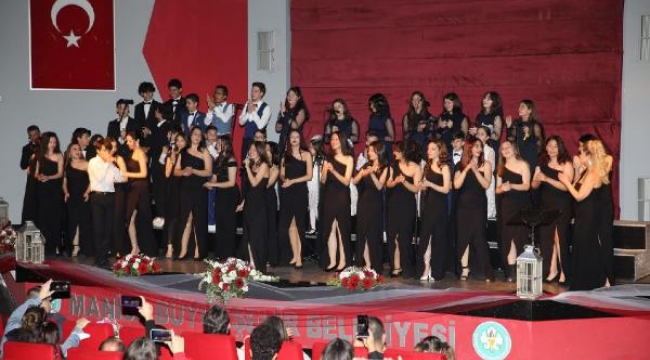 Çok Sesli Gençlik Korosu ve Çocuk Korosu'ndan konser