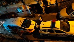 Elleri plastik kelepçeyle bağlı asılı bulundu 