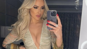 Hadise'den göğüs dekoltesi