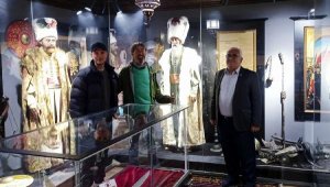 İspanya'dan bisikletle çıktı, Manisa'ya ulaştı