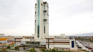 İzmir'de iki AVM ve bir otel icradan satılık