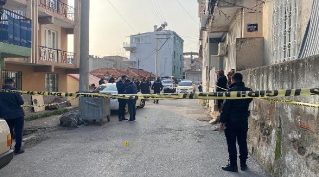 İzmir'de silahlı kavga: 1'i ağır 3 yaralı 