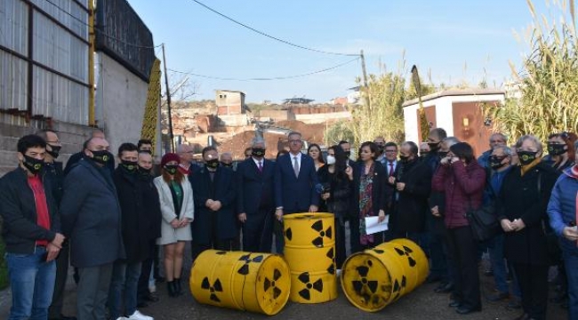 İzmir'in Çernobil'ini ne zaman temizleyeceksiniz