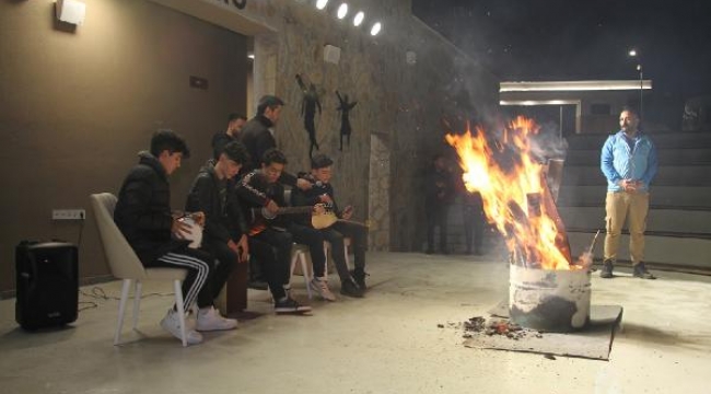 Kula Gençlik Kampı'nda öğrencilerden Bakan Kasapoğlu'na teşekkür mesajı