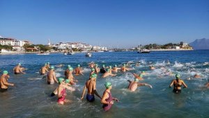 Kulaçlar Cumhuriyet için atıldı