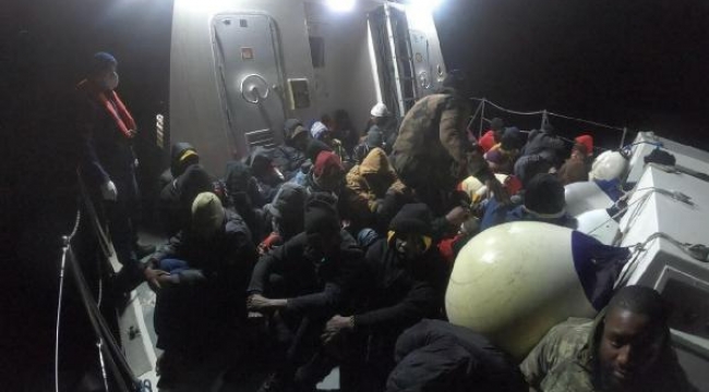 Kuşadası açıklarında, geri itilen 45 kaçak göçmen kurtarıldı