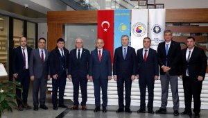 Manisa TSO'daki toplantıda Kazakistan ile ekonomik ve ticari ilişkiler konuşuldu