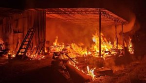 Marangoz atölyesi, yangında kullanılamaz hale geldi