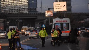 Otomobilin altında 5 metre sürüklenen yaya öldü