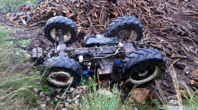 Traktör altında kalıp hipotermi geçirdi, kurtarıldı