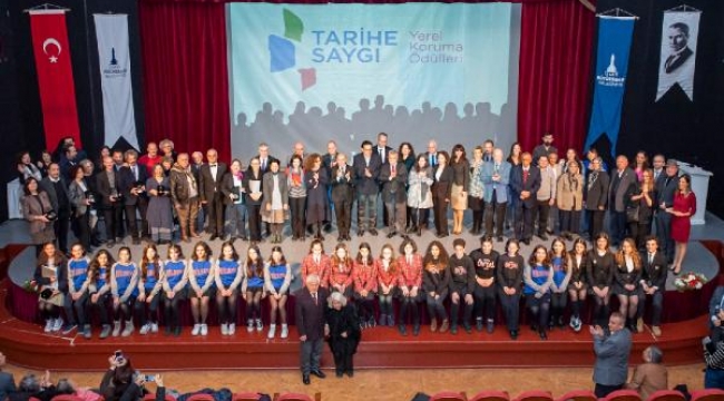 Tunç Soyer : İzmir geleceğin Türkiye'sinin inşa edildiği yer olacak