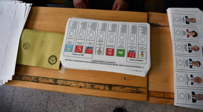 Türkiye'de faal durumda 122 siyasi parti var