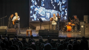 Uğur Mumcu, Gaziemir'de türkülerle anıldı