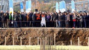 Üniversitede 118 milyon liralık yemekhane binasının temeli atıldı