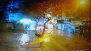 Yıkılan eski emniyet binasının altında kalmaktan böyle kurtuldu