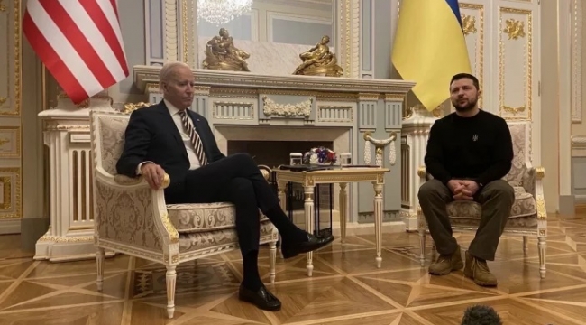 ABD Başkanı Biden, Ukrayna'nın başkenti Kiev'de Zlensky ile bir araya geldi
